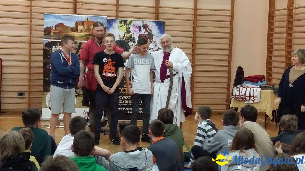 G 10 - Spotkanie z Bractwem z zamku w Gniewie - wesoło i ciekawie