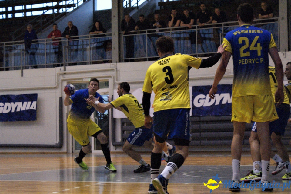 Spójnia Gdynia- MKS Mazur Sierpiec- 08.04.17