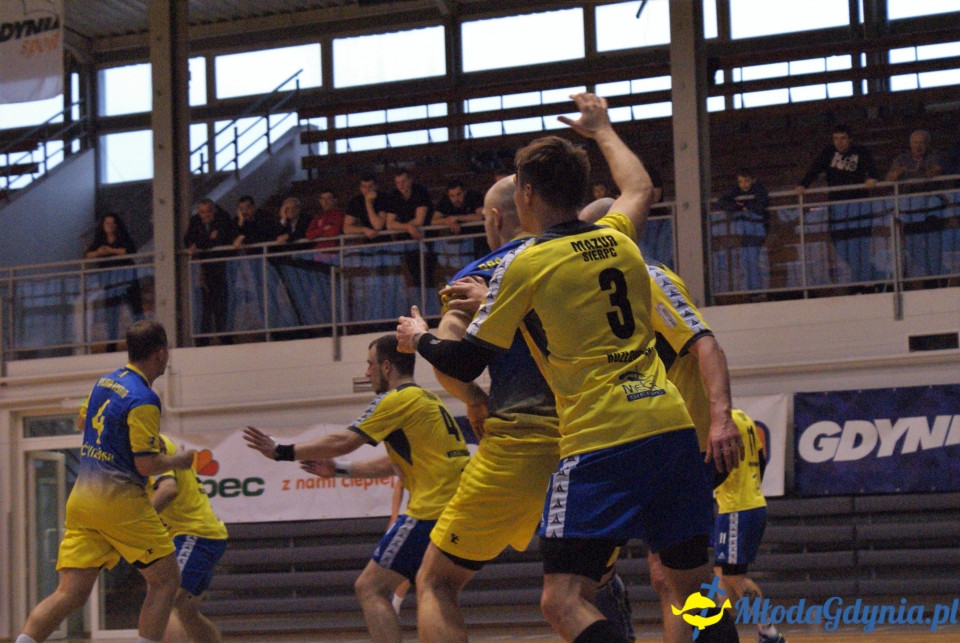 Spójnia Gdynia- MKS Mazur Sierpiec- 08.04.17