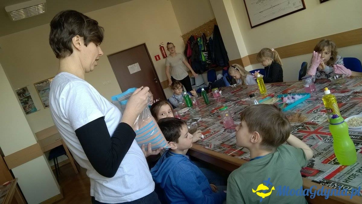 UMO AMW - Grupa młodsza - zajęcia 4 - Oczyszczamy świat ze śmieci