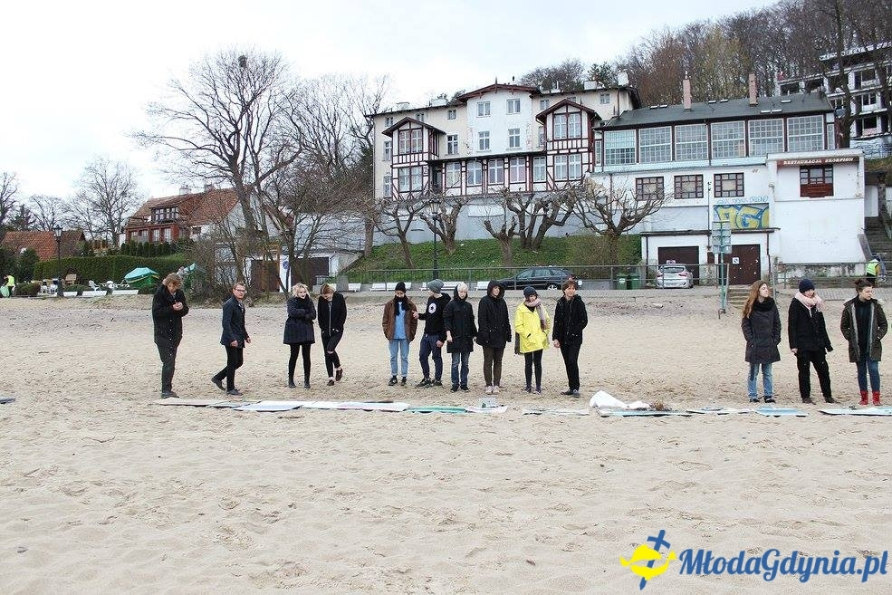 Plener z prof. Piotrem C. Kowalskim 6-7.04.17 - Malowanie morza z poziomu morza