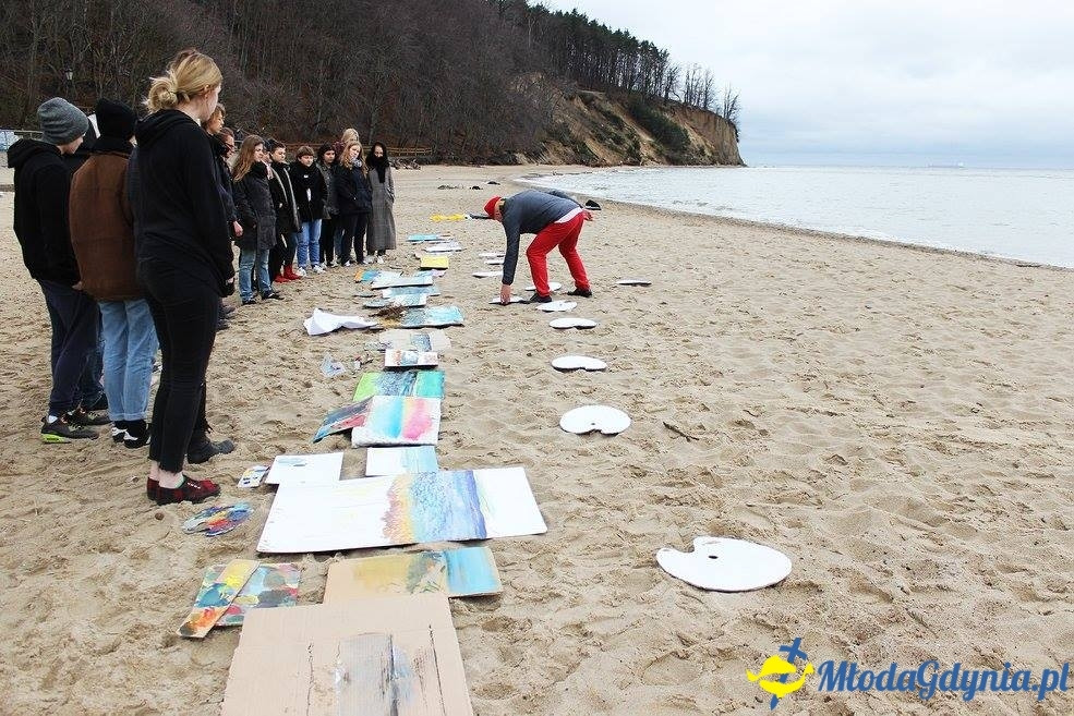 Plener z prof. Piotrem C. Kowalskim 6-7.04.17 - Malowanie morza z poziomu morza