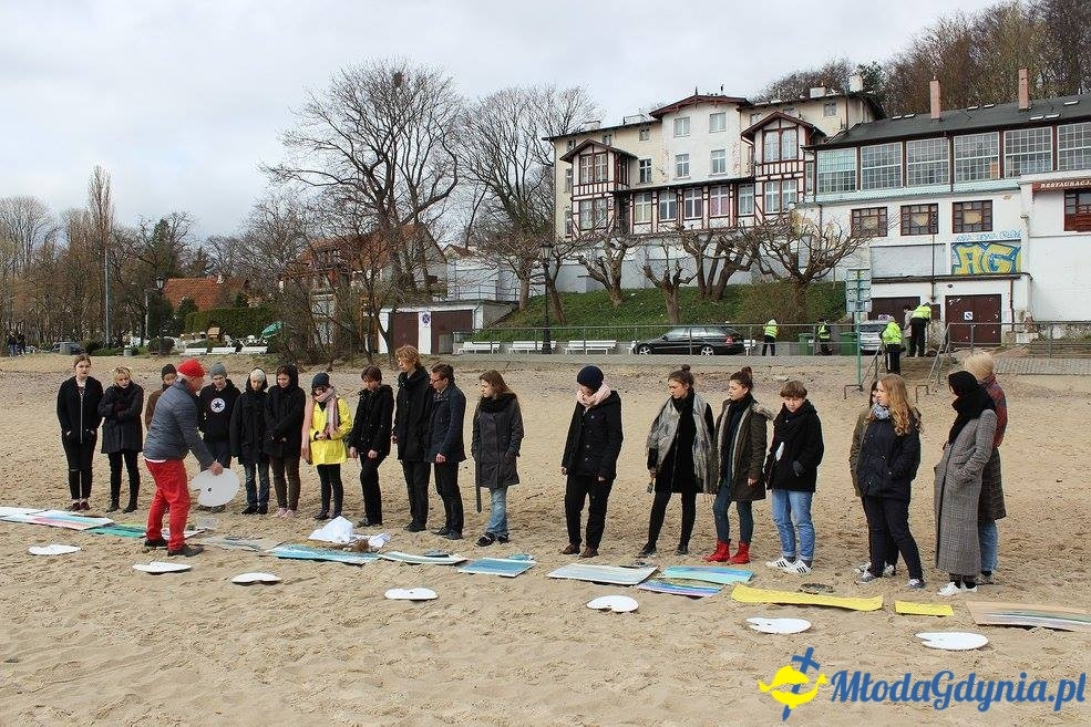 Plener z prof. Piotrem C. Kowalskim 6-7.04.17 - Malowanie morza z poziomu morza