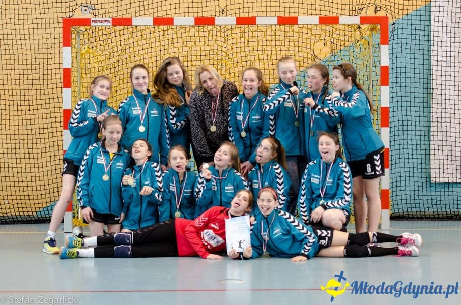 GTPR VISTAL GDYNIA 2004/2005 - ZŁOTE MEDALISTKI 2017