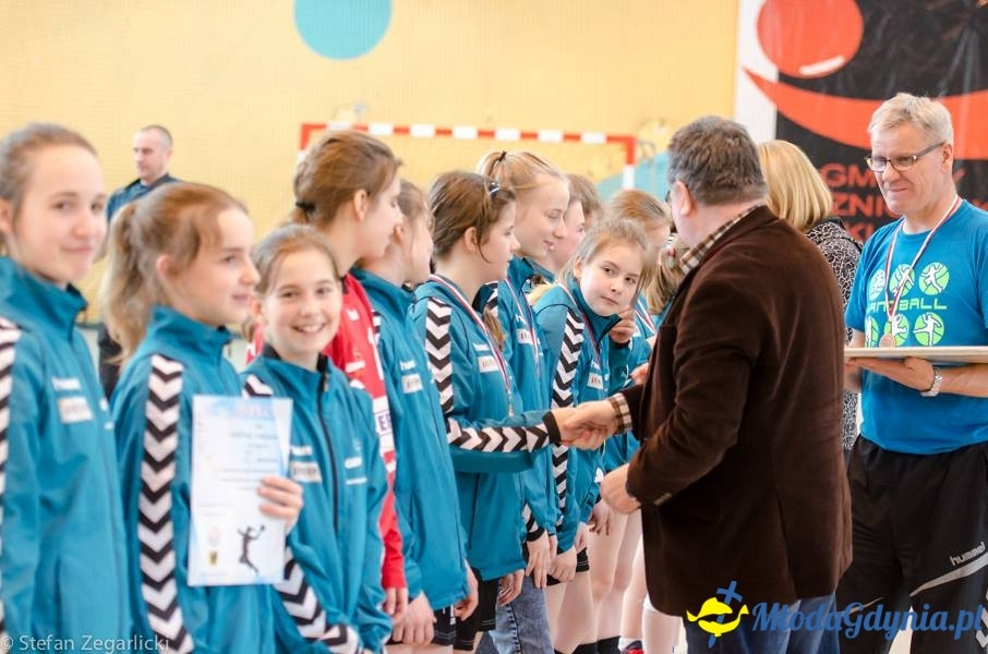 GTPR VISTAL GDYNIA 2004/2005 - ZŁOTE MEDALISTKI 2017
