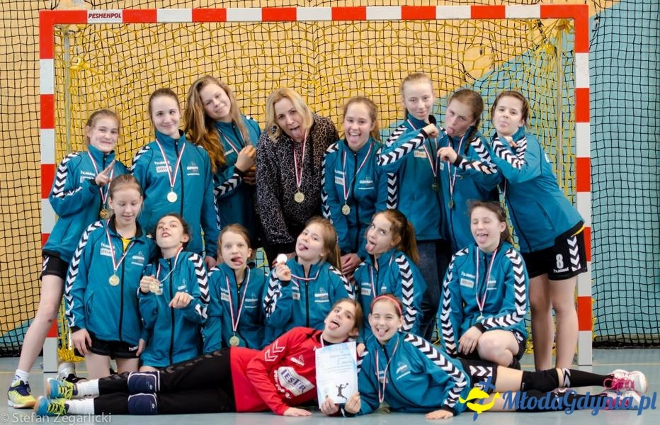 GTPR VISTAL GDYNIA 2004/2005 - ZŁOTE MEDALISTKI 2017