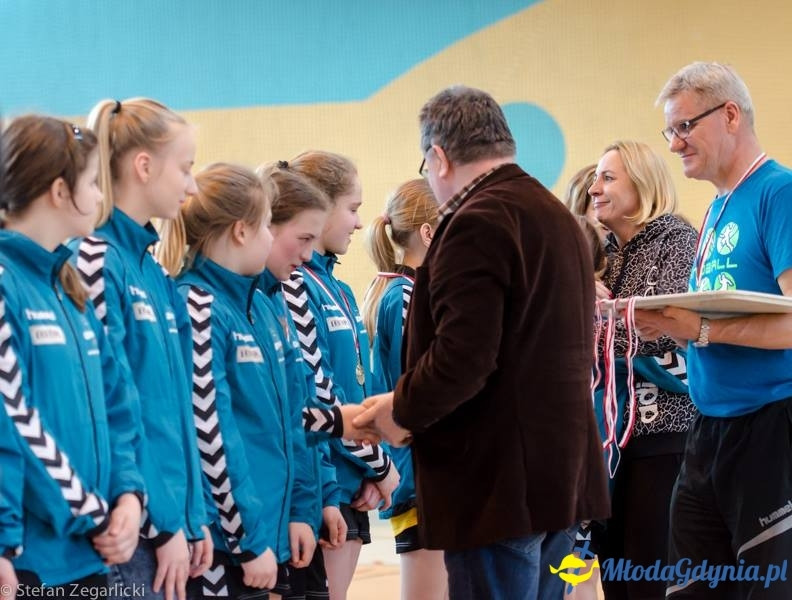 GTPR VISTAL GDYNIA 2004/2005 - ZŁOTE MEDALISTKI 2017