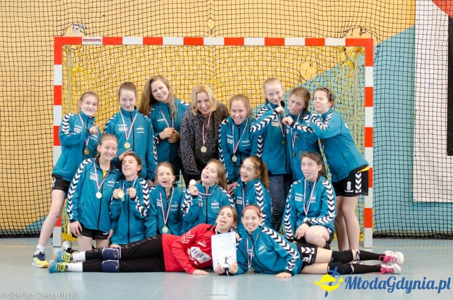 GTPR VISTAL GDYNIA 2004/2005 - ZŁOTE MEDALISTKI 2017