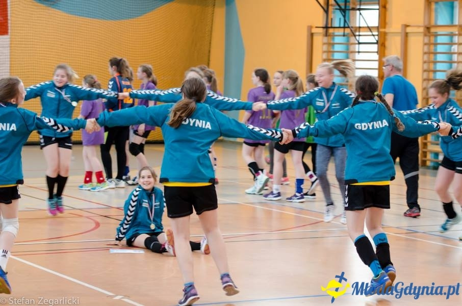 GTPR VISTAL GDYNIA 2004/2005 - ZŁOTE MEDALISTKI 2017