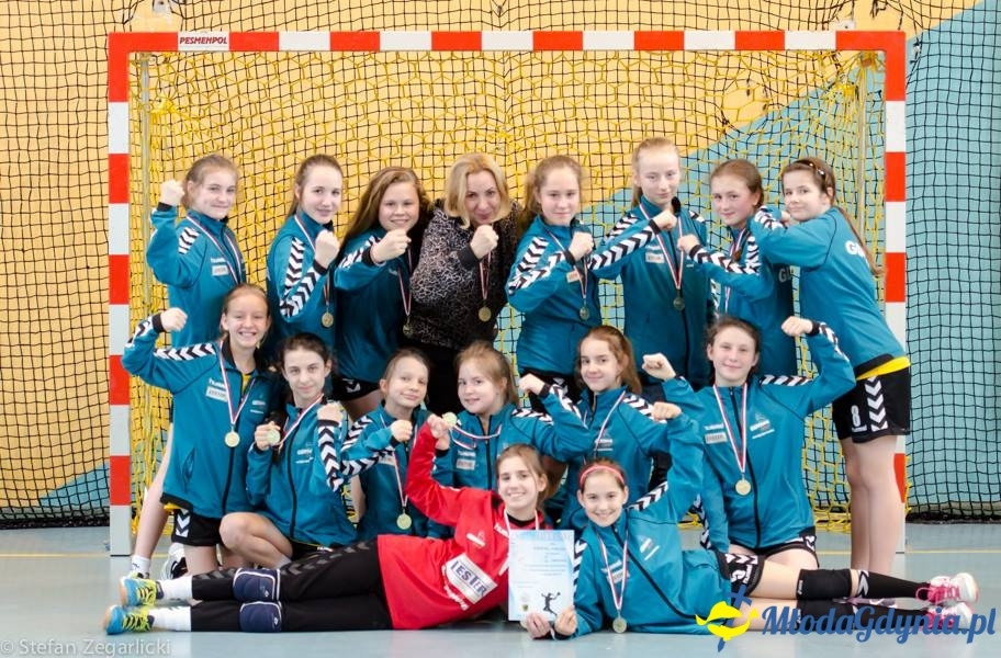 GTPR VISTAL GDYNIA 2004/2005 - ZŁOTE MEDALISTKI 2017