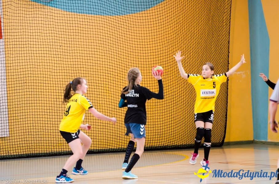 GTPR VISTAL GDYNIA 2004/2005 - ZŁOTE MEDALISTKI 2017