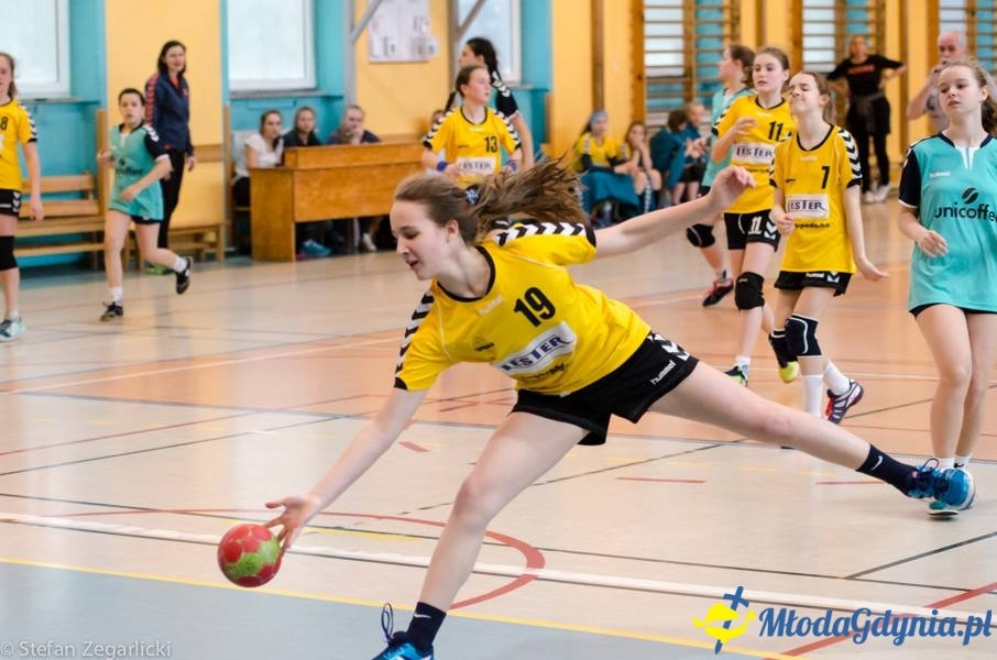 GTPR VISTAL GDYNIA 2004/2005 - ZŁOTE MEDALISTKI 2017