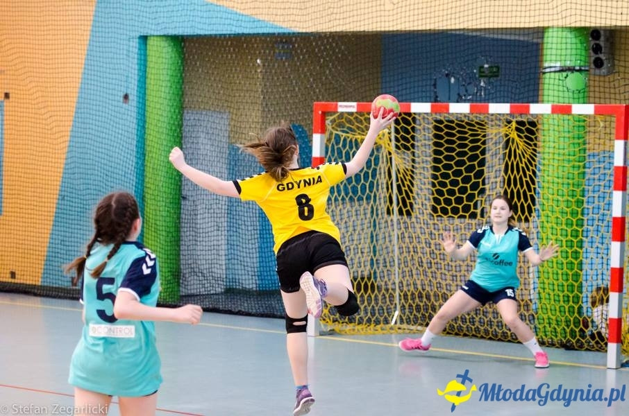 GTPR VISTAL GDYNIA 2004/2005 - ZŁOTE MEDALISTKI 2017