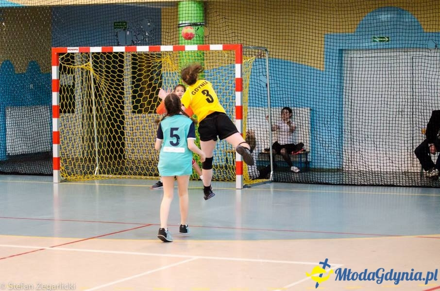 GTPR VISTAL GDYNIA 2004/2005 - ZŁOTE MEDALISTKI 2017