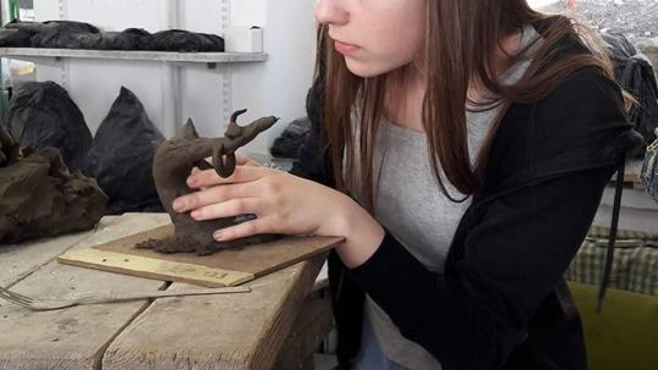 G 11 na  w warsztatach rzeźbiarskich w Plastyku w Orłowie