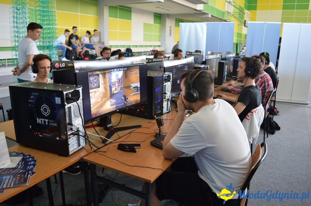 Zawody w e-sporcie po raz pierwszy w Gdyni