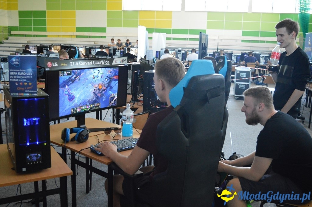 Zawody w e-sporcie po raz pierwszy w Gdyni