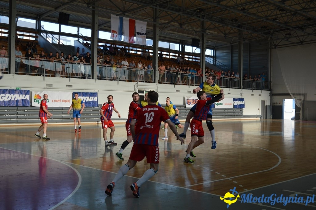 Spójnia Gdynia vs GKS Żukowo