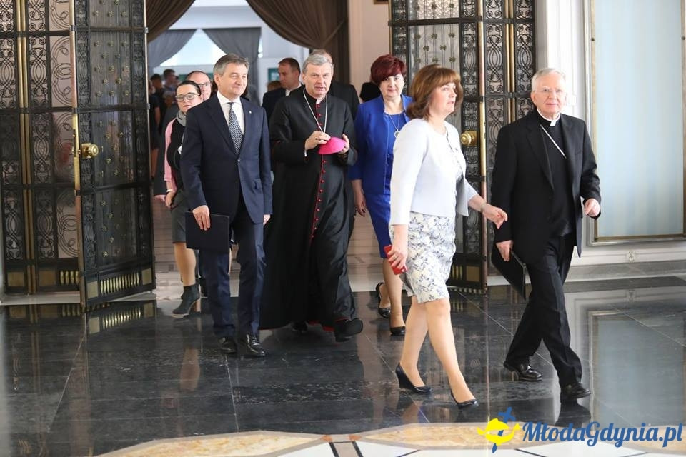 Ku trzeźwości Narodu. Odpowiedzialność rodziny, Kościoła, państwa i samorządu - konferencja w Sejmie