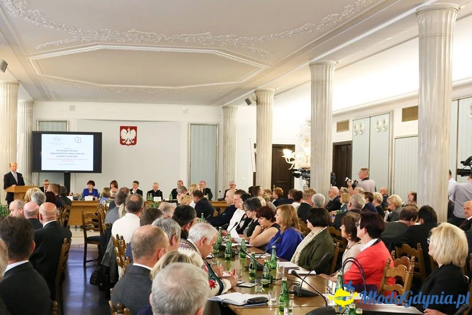Ku trzeźwości Narodu. Odpowiedzialność rodziny, Kościoła, państwa i samorządu - konferencja w Sejmie