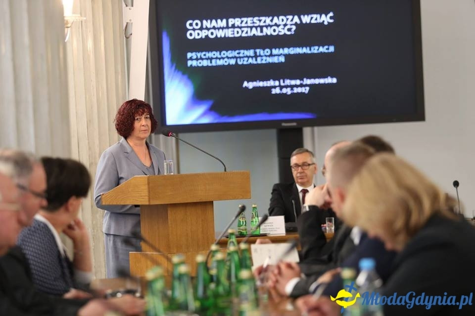 Ku trzeźwości Narodu. Odpowiedzialność rodziny, Kościoła, państwa i samorządu - konferencja w Sejmie