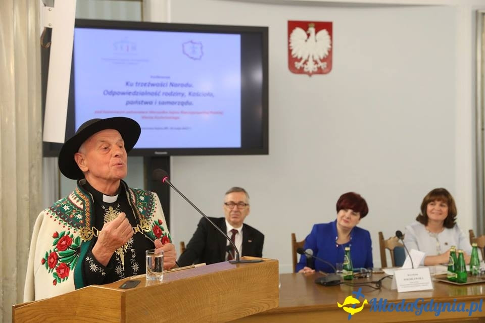 Ku trzeźwości Narodu. Odpowiedzialność rodziny, Kościoła, państwa i samorządu - konferencja w Sejmie