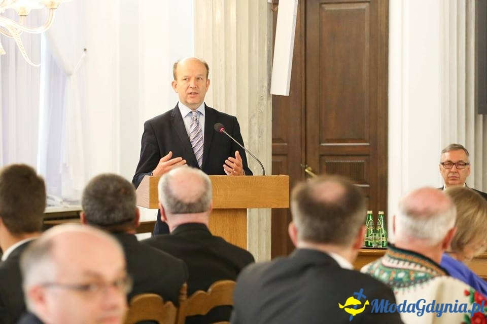 Ku trzeźwości Narodu. Odpowiedzialność rodziny, Kościoła, państwa i samorządu - konferencja w Sejmie