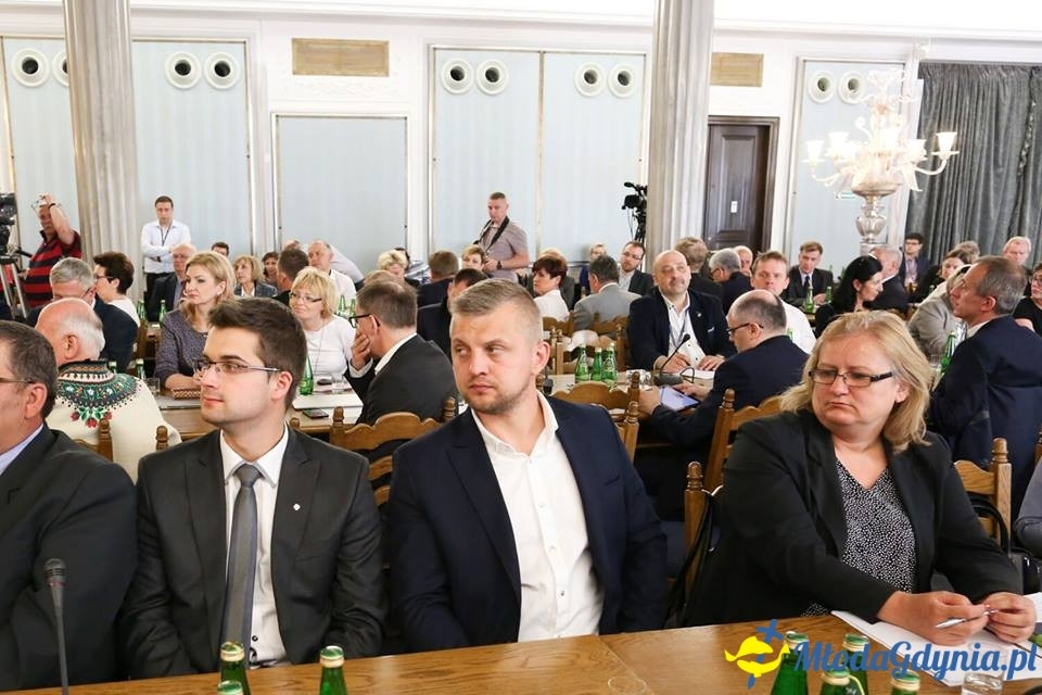 Ku trzeźwości Narodu. Odpowiedzialność rodziny, Kościoła, państwa i samorządu - konferencja w Sejmie