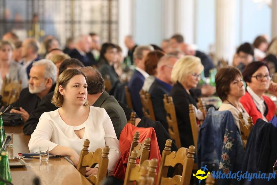 Ku trzeźwości Narodu. Odpowiedzialność rodziny, Kościoła, państwa i samorządu - konferencja w Sejmie