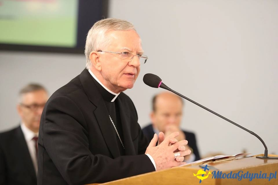 Ku trzeźwości Narodu. Odpowiedzialność rodziny, Kościoła, państwa i samorządu - konferencja w Sejmie