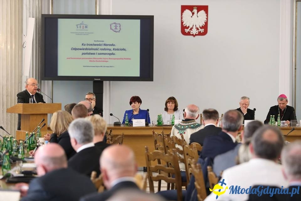 Ku trzeźwości Narodu. Odpowiedzialność rodziny, Kościoła, państwa i samorządu - konferencja w Sejmie