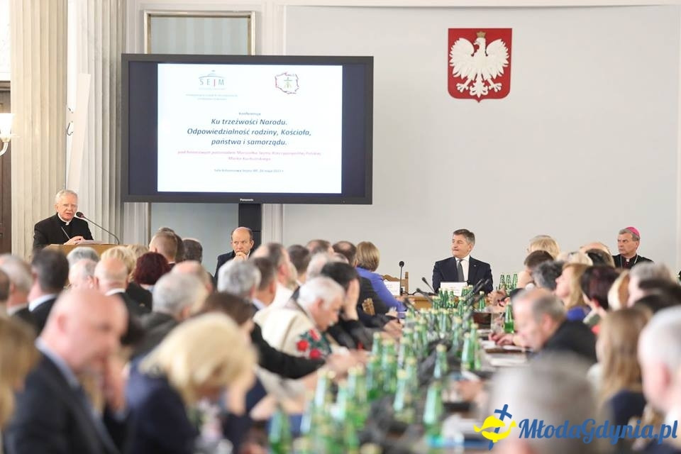 Ku trzeźwości Narodu. Odpowiedzialność rodziny, Kościoła, państwa i samorządu - konferencja w Sejmie