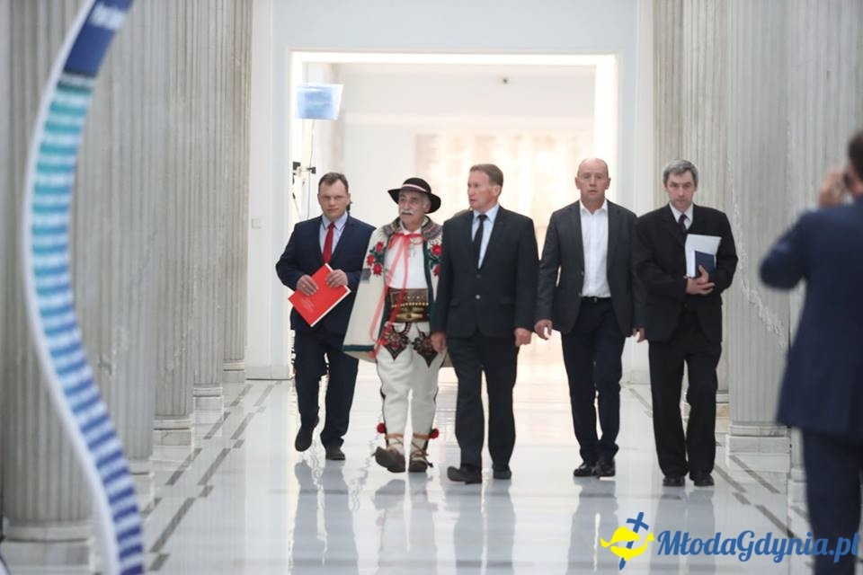 Ku trzeźwości Narodu. Odpowiedzialność rodziny, Kościoła, państwa i samorządu - konferencja w Sejmie