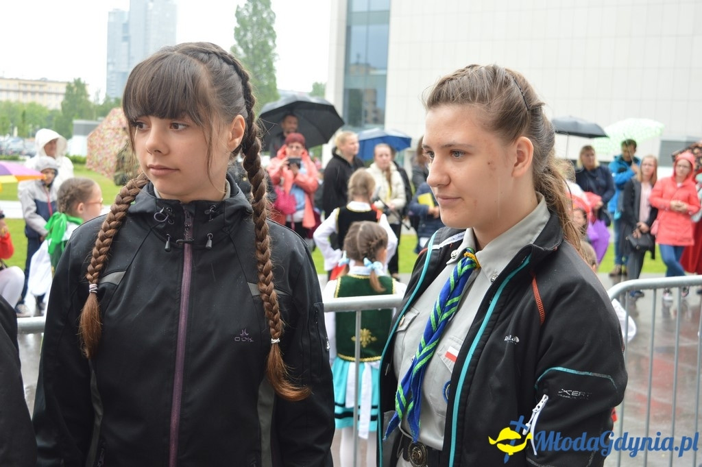 Bicie rekordu w gotowaniu zupy wiśniowej