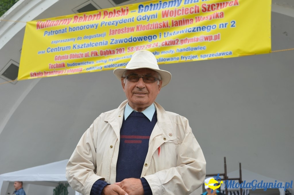 Bicie rekordu w gotowaniu zupy wiśniowej
