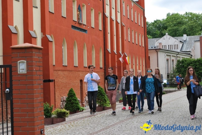 Przystań na chwilę - procesja - Góra Św. Jana Pawła II do Bazyliki