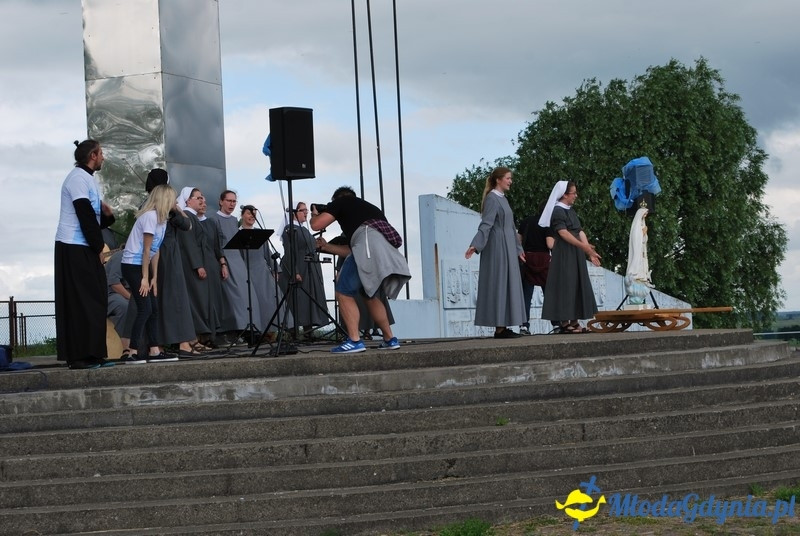 Przystań na chwilę - procesja - Góra Św. Jana Pawła II do Bazyliki