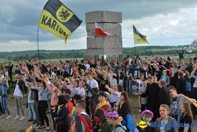 Przystań na chwilę - procesja - Góra Św. Jana Pawła II do Bazyliki