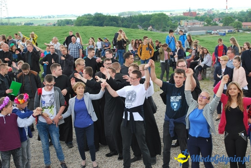 Przystań na chwilę - procesja - Góra Św. Jana Pawła II do Bazyliki
