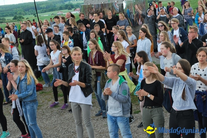 Przystań na chwilę - procesja - Góra Św. Jana Pawła II do Bazyliki