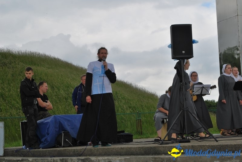 Przystań na chwilę - procesja - Góra Św. Jana Pawła II do Bazyliki