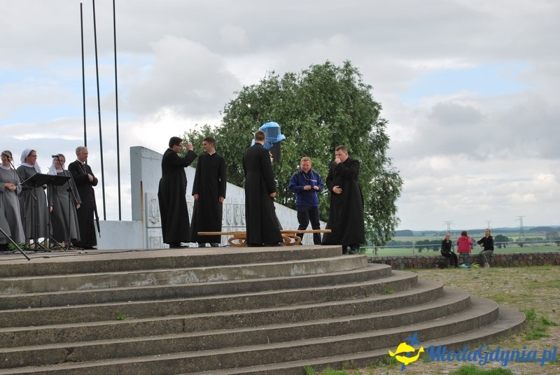 Przystań na chwilę - procesja - Góra Św. Jana Pawła II do Bazyliki