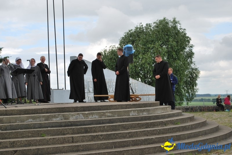 Przystań na chwilę - procesja - Góra Św. Jana Pawła II do Bazyliki