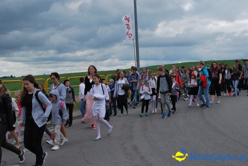 Przystań na chwilę - procesja - Góra Św. Jana Pawła II do Bazyliki