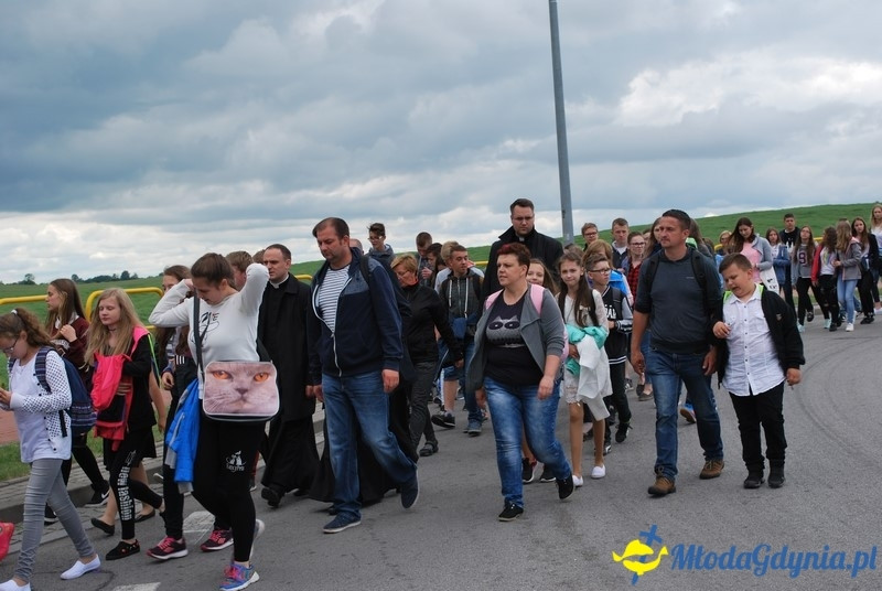 Przystań na chwilę - procesja - Góra Św. Jana Pawła II do Bazyliki