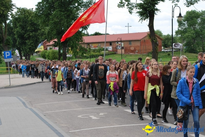 Przystań na chwilę - procesja - Góra Św. Jana Pawła II do Bazyliki