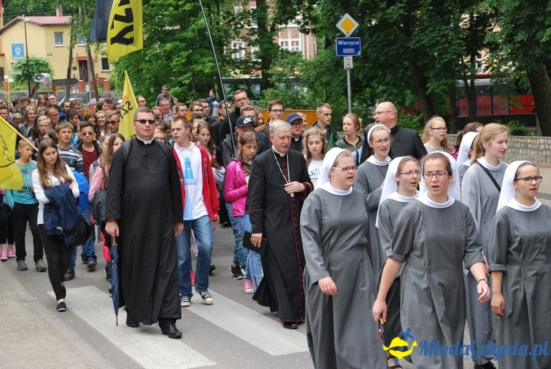 Przystań na chwilę - procesja - Góra Św. Jana Pawła II do Bazyliki
