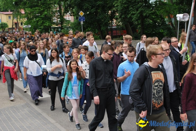 Przystań na chwilę - procesja - Góra Św. Jana Pawła II do Bazyliki