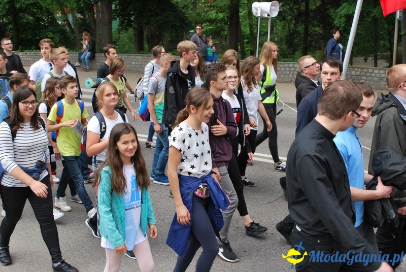 Przystań na chwilę - procesja - Góra Św. Jana Pawła II do Bazyliki