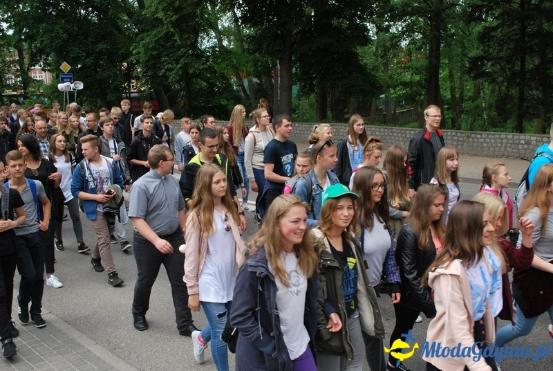 Przystań na chwilę - procesja - Góra Św. Jana Pawła II do Bazyliki